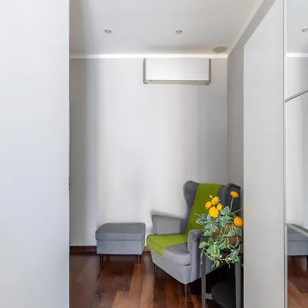 Iflat Contemporary Elegance In The Heart Of