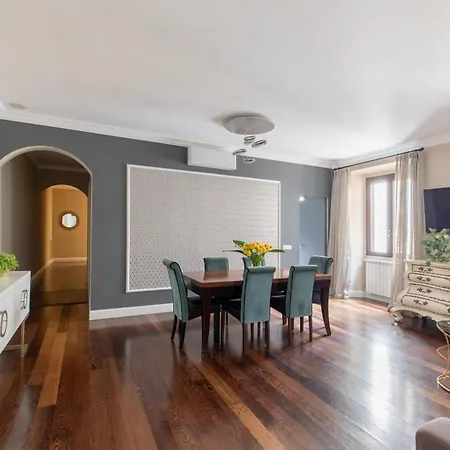 Iflat Contemporary Elegance In The Heart Of