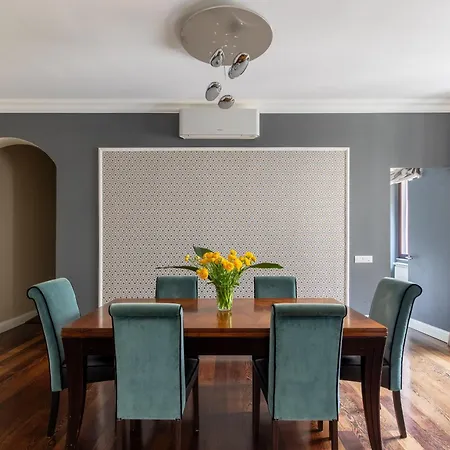 Appartement Iflat Contemporary Elegance In The Heart Of *